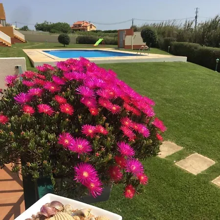 Σπίτι διακοπών Beach Village House São Pedro da Cadeira